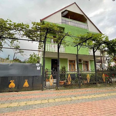 Apartment Sofia บาทูมิ ภายนอก รูปภาพ