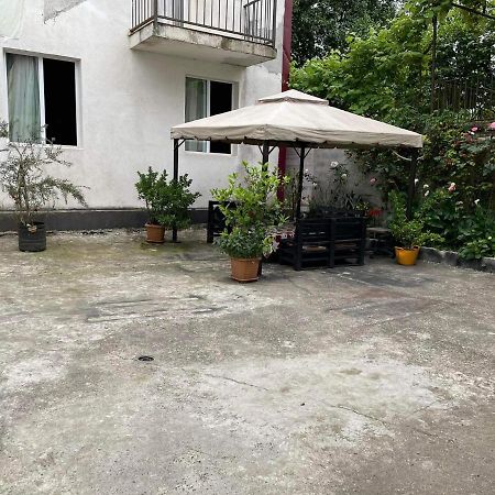 Apartment Sofia บาทูมิ ภายนอก รูปภาพ