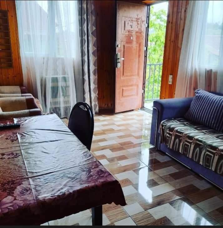 Apartment Sofia บาทูมิ ภายนอก รูปภาพ
