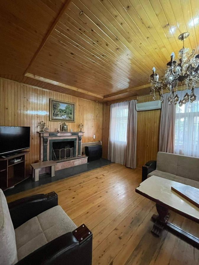 Apartment Sofia บาทูมิ ภายนอก รูปภาพ
