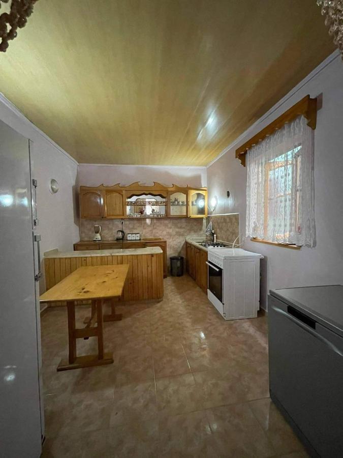 Apartment Sofia บาทูมิ ภายนอก รูปภาพ