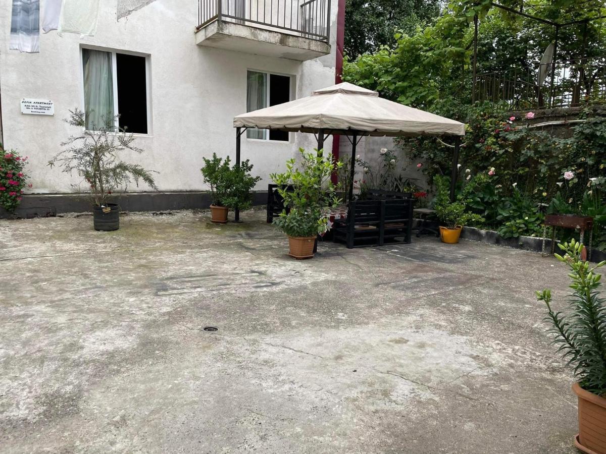 Apartment Sofia บาทูมิ ภายนอก รูปภาพ